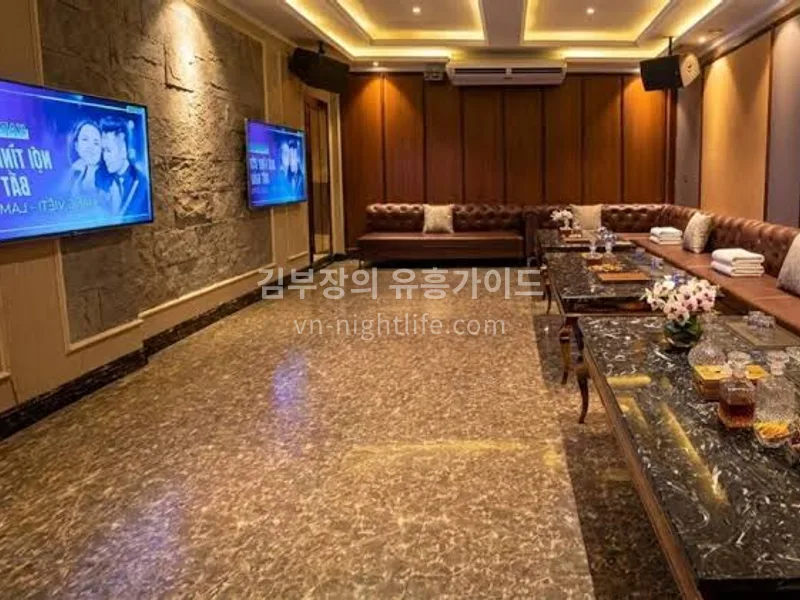 다낭 아우디 가라오케 룸 내부
