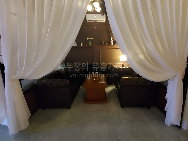 다낭 보스바 커튼 소파룸