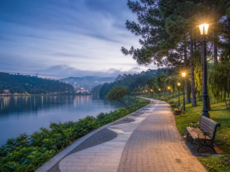 달랏 호수 산책로